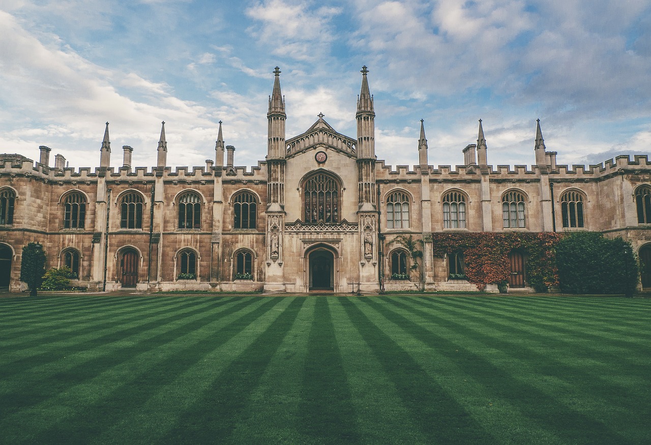 castle, lawn, great britain-336498.jpg